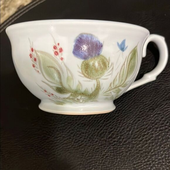 Buchan Scotch Thistle Coffee cup Floral Patterned Teacup Rare VINTAGE - Picture 1 of 4
